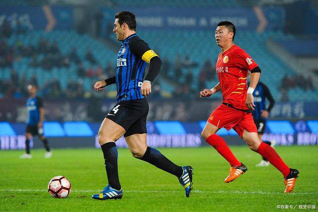 欧冠-莱奥吉鲁双双破门 小将进球 AC米兰4-0客胜