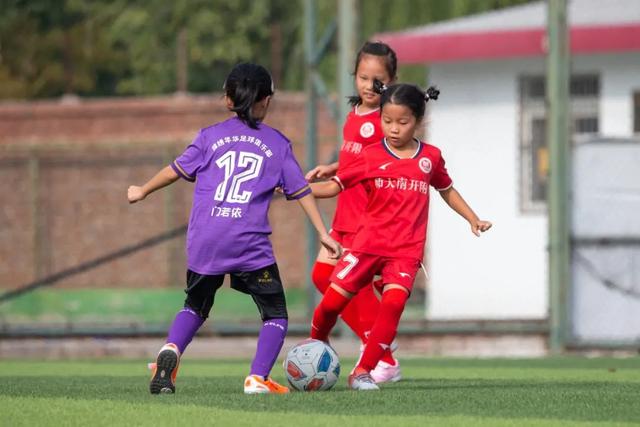 欧冠-阿诺德任意球破门 萨拉赫进球 利物浦2-0胜